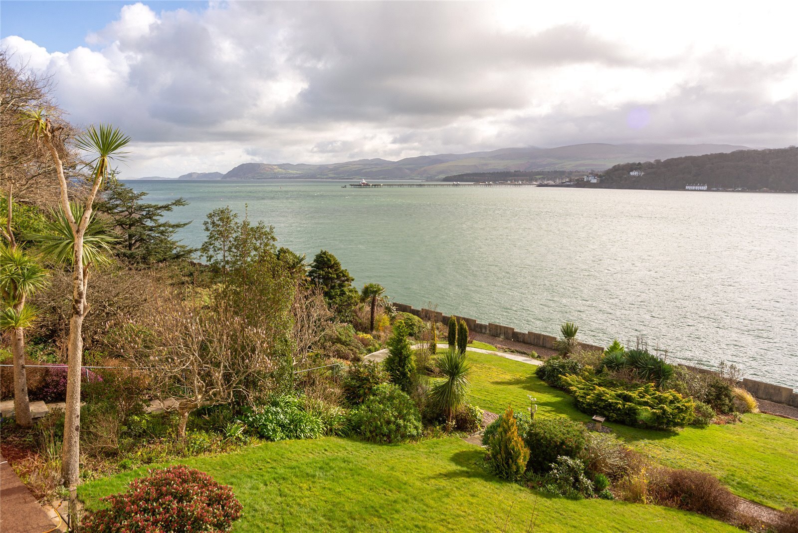 2 bedroom property for sale in Glyn Garth Court, Porthaethwy, Ynys Mon