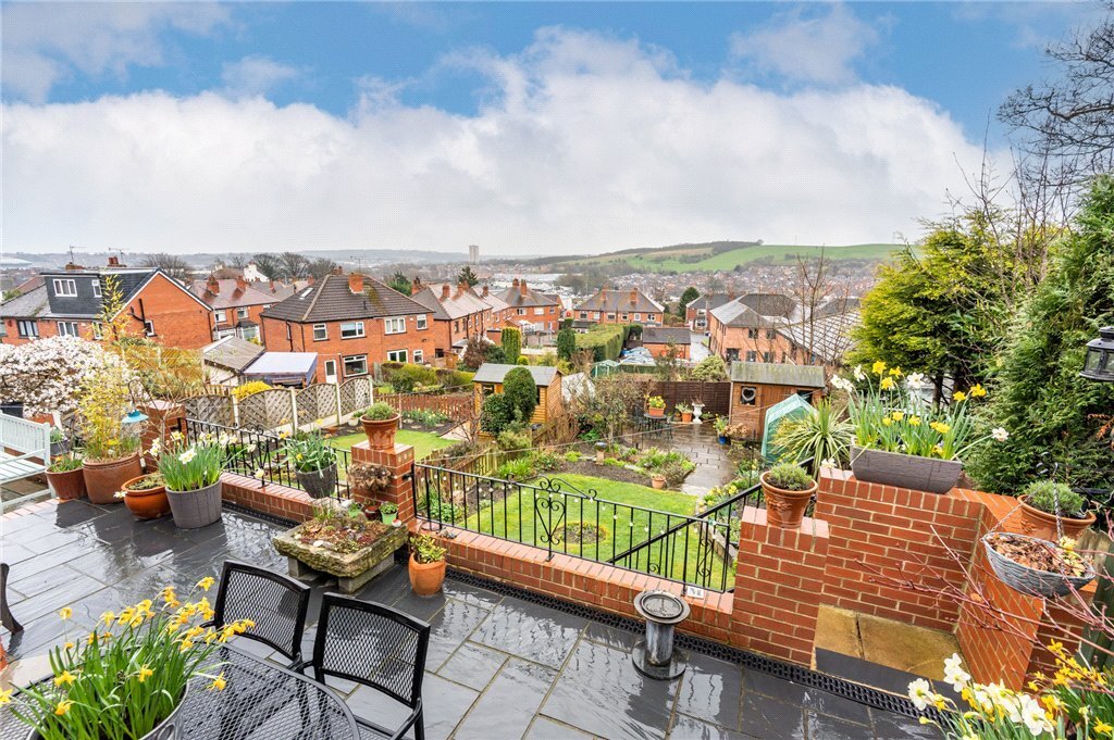 3 bedroom property for sale in Fawcett Lane, Leeds, LS12 £275,000
