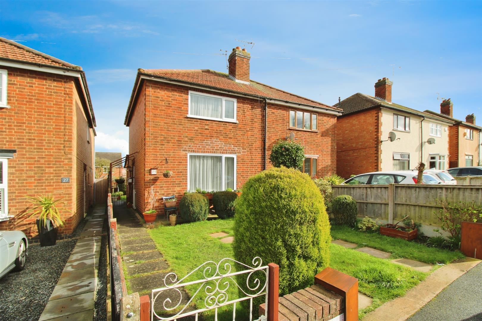 2 bedroom property for sale in Tower Road, Rugby Guide price £245,000