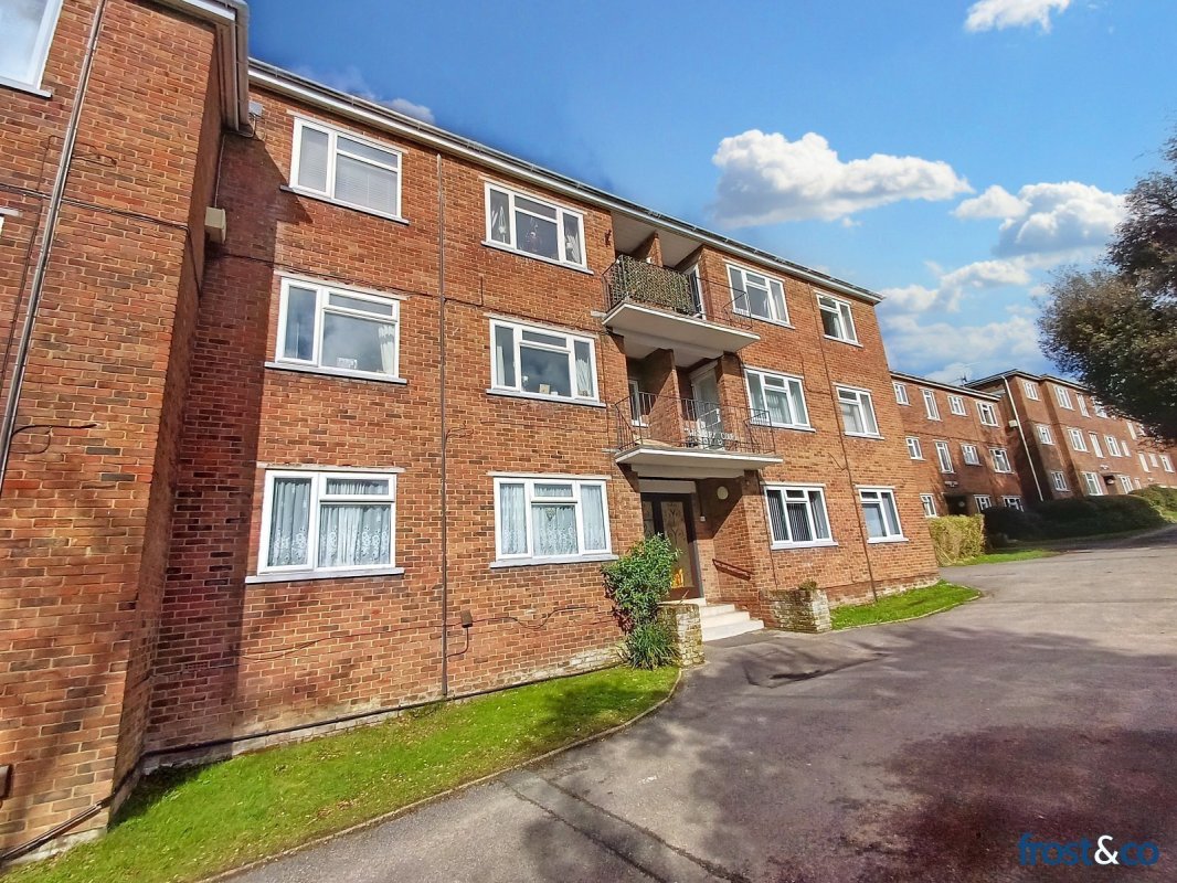 2 bedroom property for sale in Bournemouth Road, Lower Parkstone, Poole