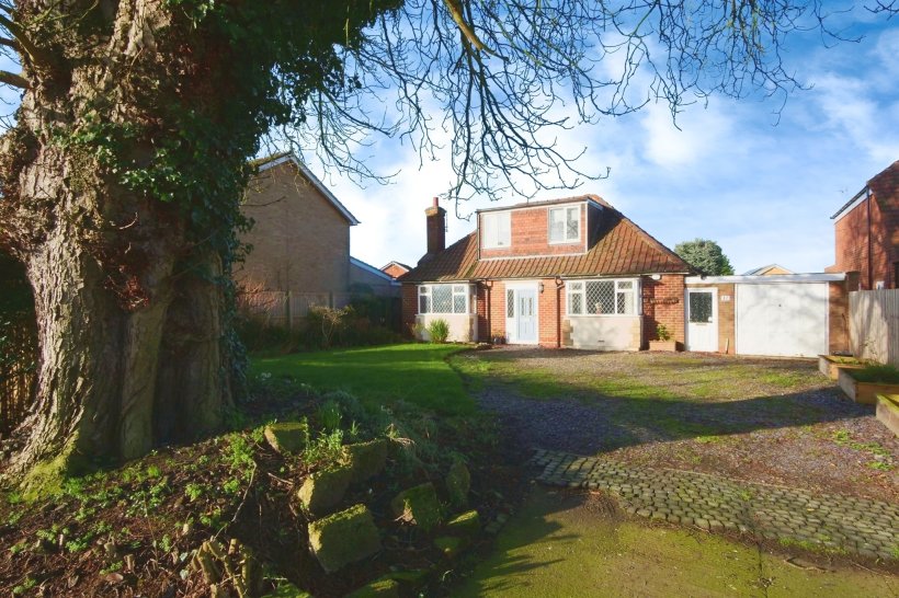 Strensall Road, Huntington, York 3 bedroom detached bungalow Allen