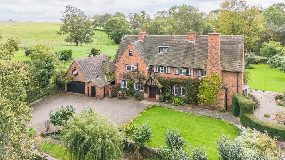 5 bedroom property for sale in Carlton Lane, Burton Overy