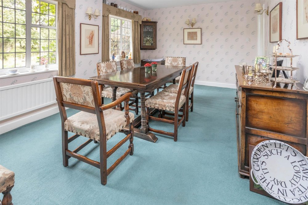 5 bedroom property for sale in Carlton Lane, Burton Overy