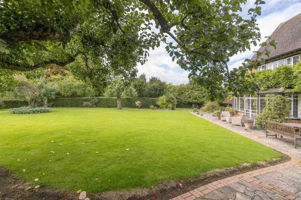 5 bedroom property for sale in Carlton Lane, Burton Overy