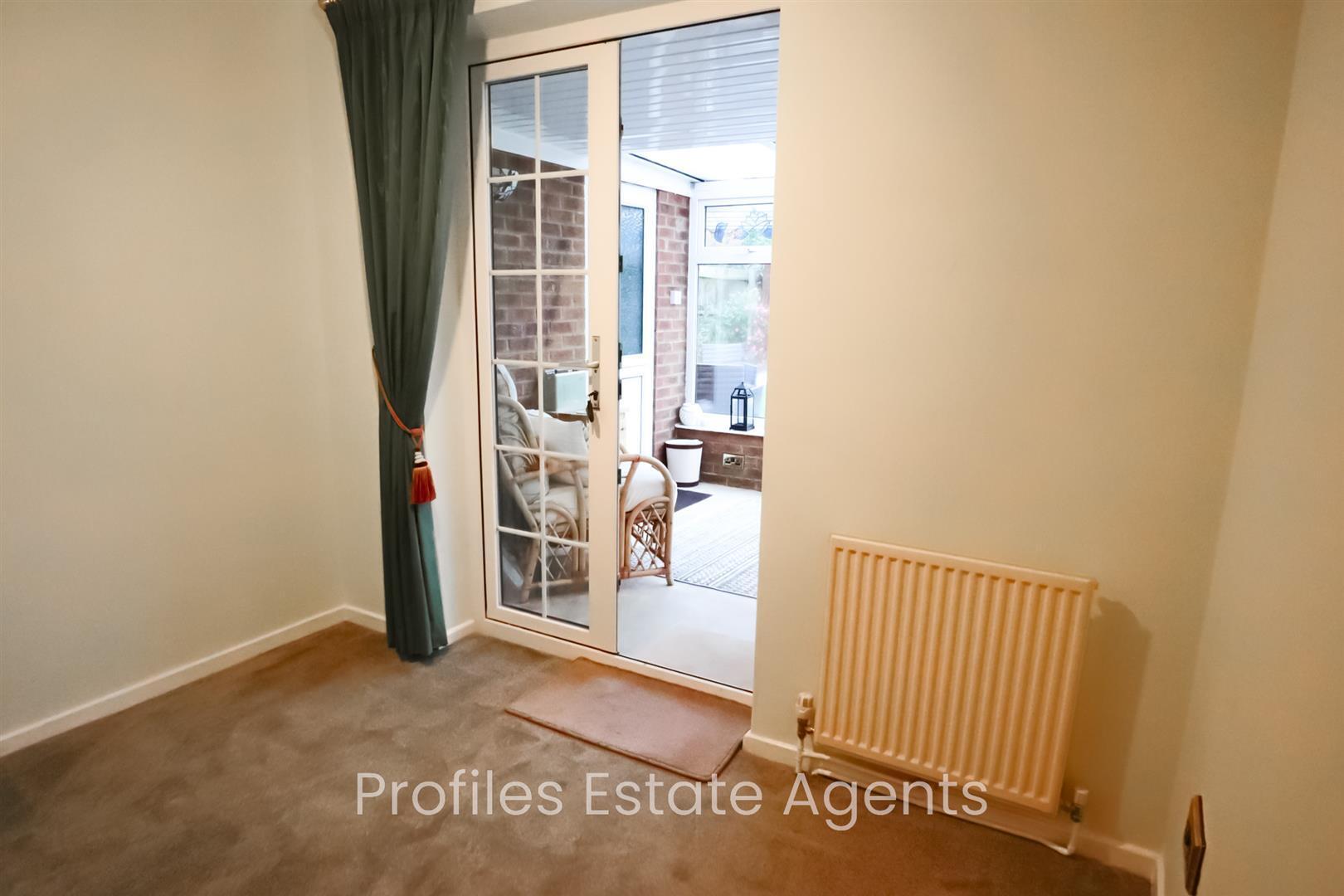 Lawton Close, Hinckley Image 9