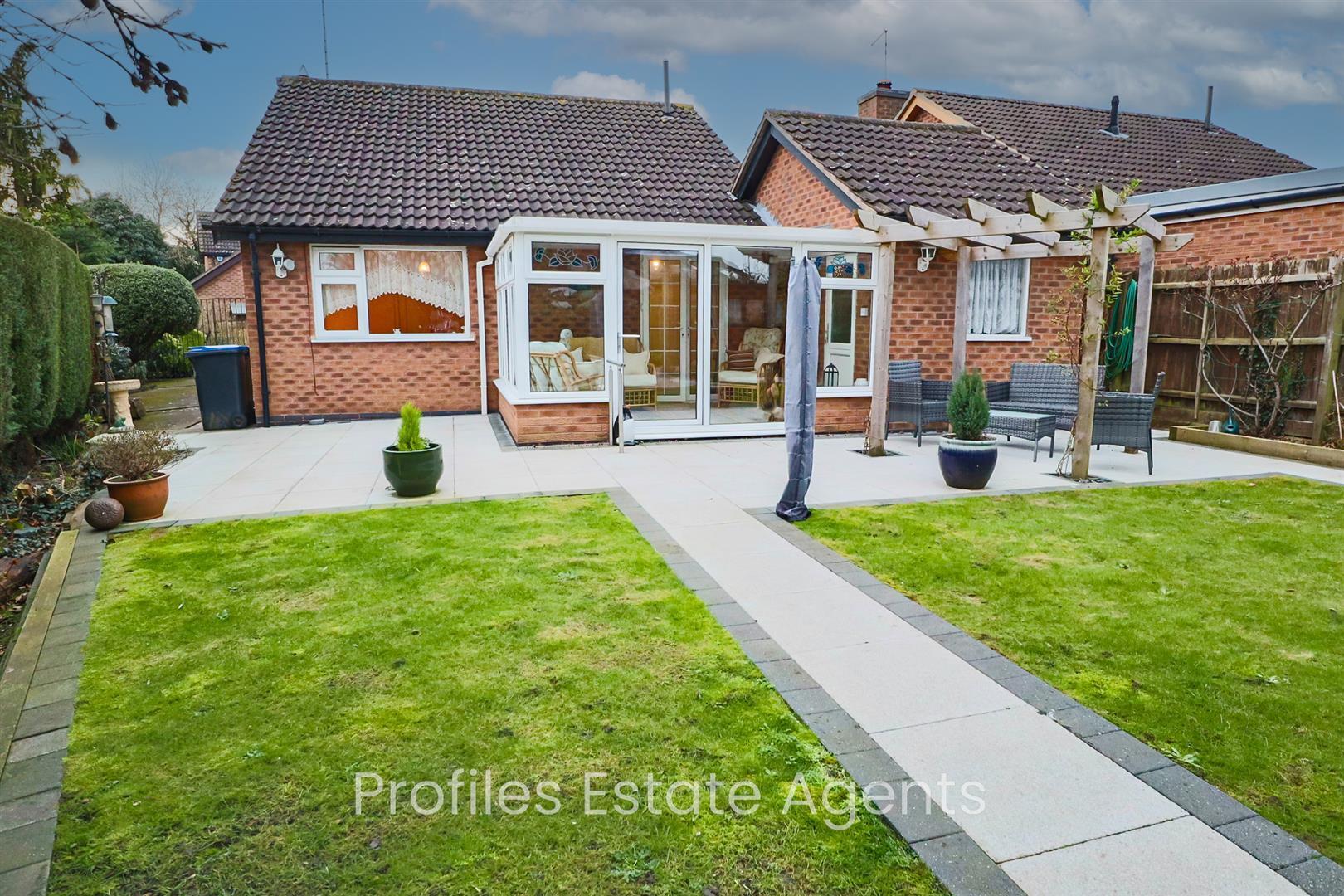 Lawton Close, Hinckley Image 15