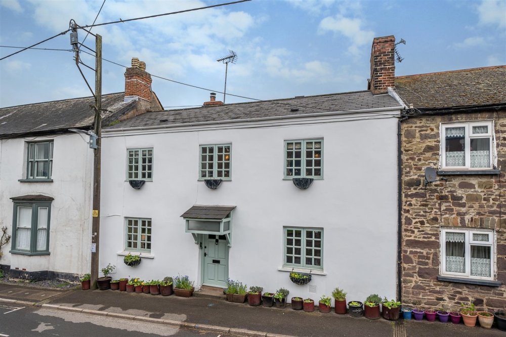 Stags 3 bedroom property for sale in Bow, Crediton