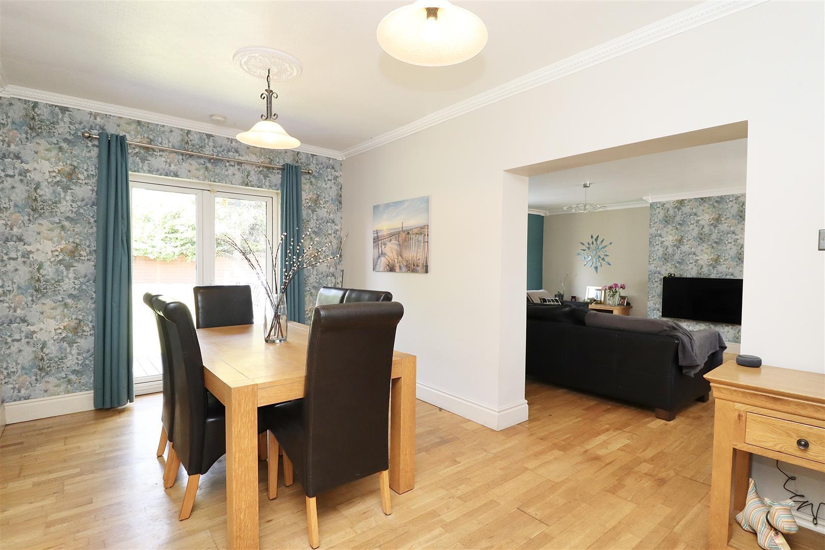 4 bedroom property for sale in Hull Road, Dunnington, York £450,000