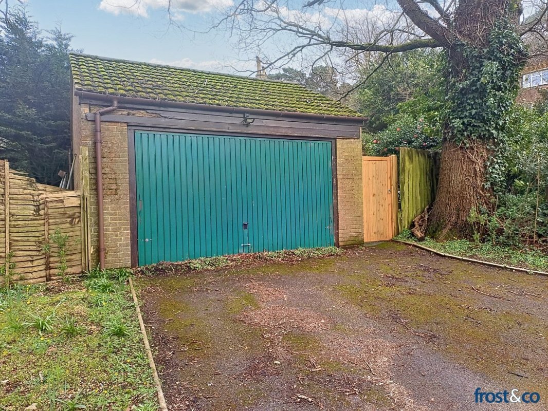 3 bedroom property for sale in Bournemouth Road, Lower Parkstone, Poole