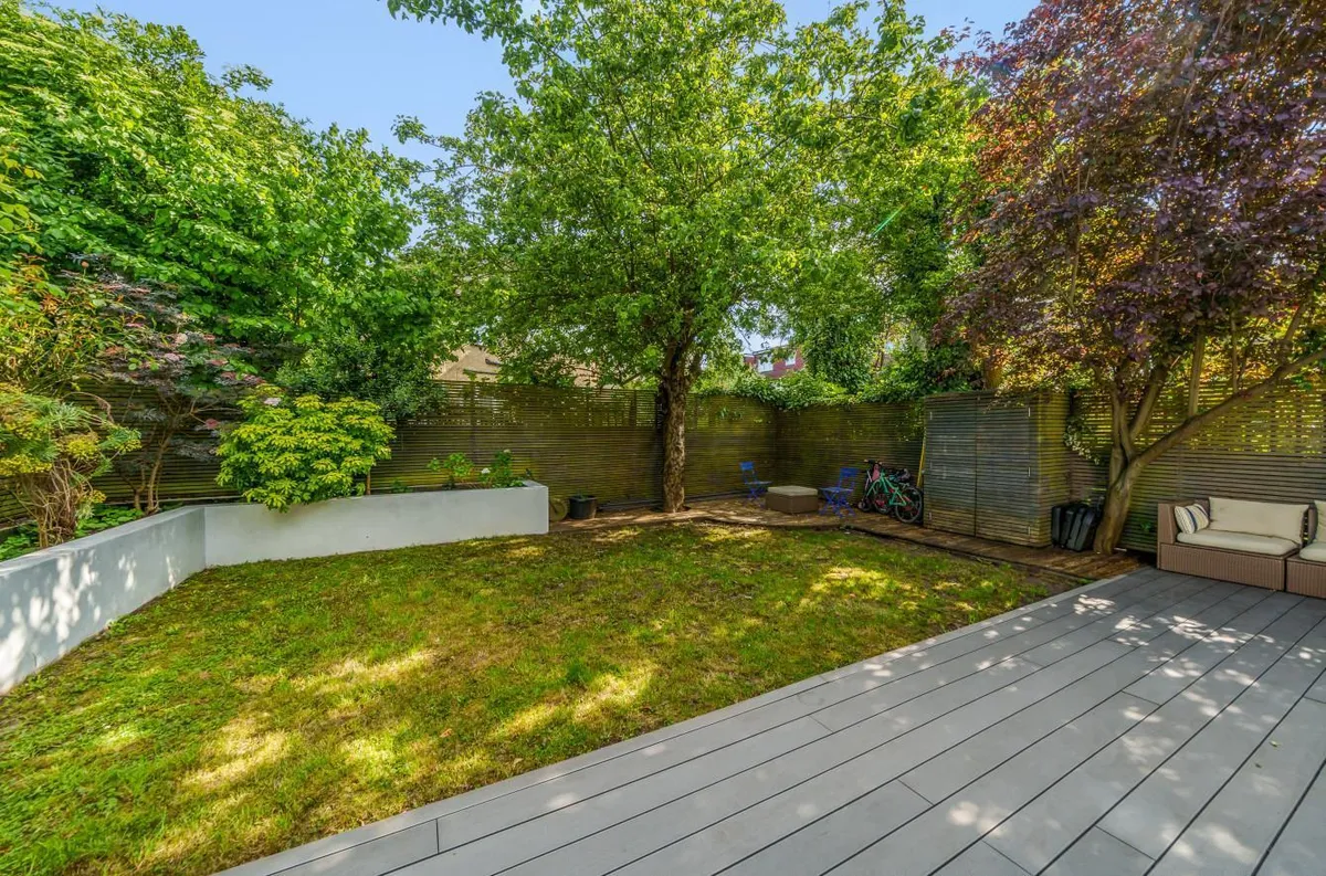 Egerton Gardens, London, NW10