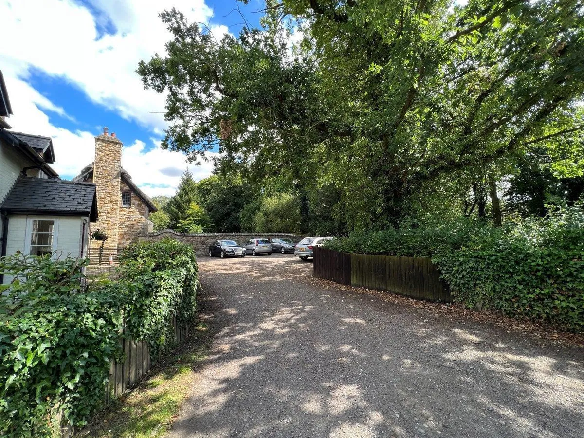 THE ROW, STAPLEFORD PARK, MELTON MOWBRAY