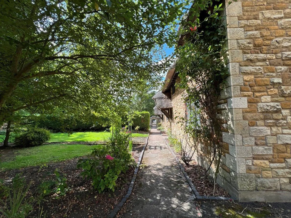 THE ROW, STAPLEFORD PARK, MELTON MOWBRAY
