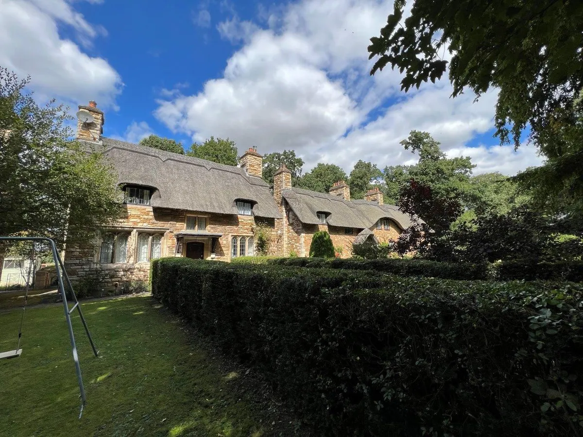 THE ROW, STAPLEFORD PARK, MELTON MOWBRAY