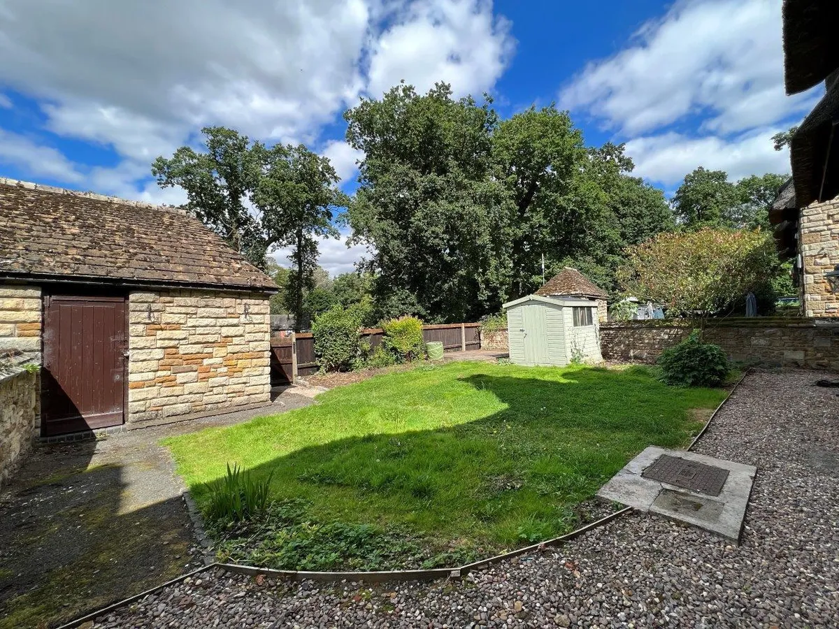 THE ROW, STAPLEFORD PARK, MELTON MOWBRAY