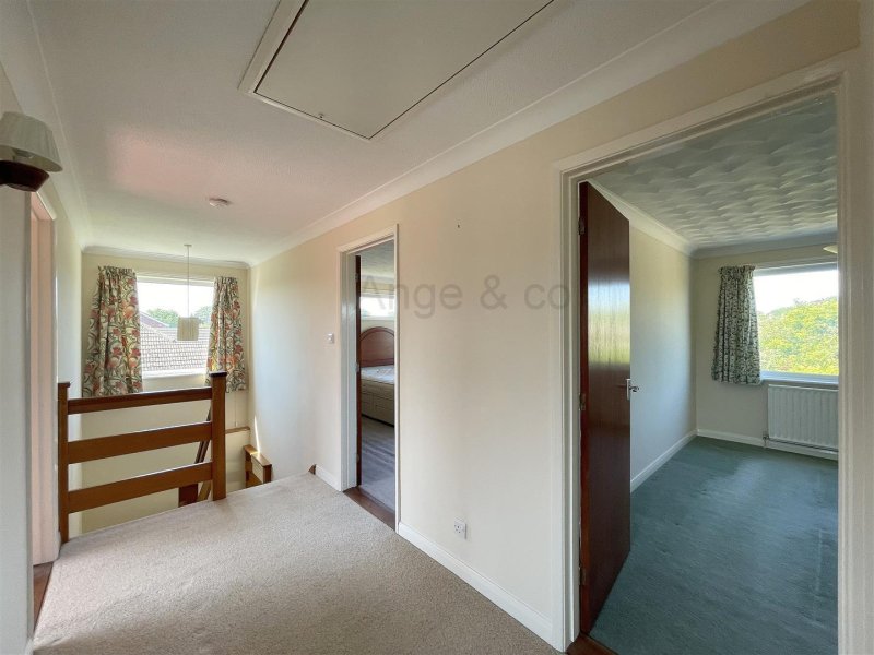 4 bedroom property for sale in Walk, Lowestoft Offers in