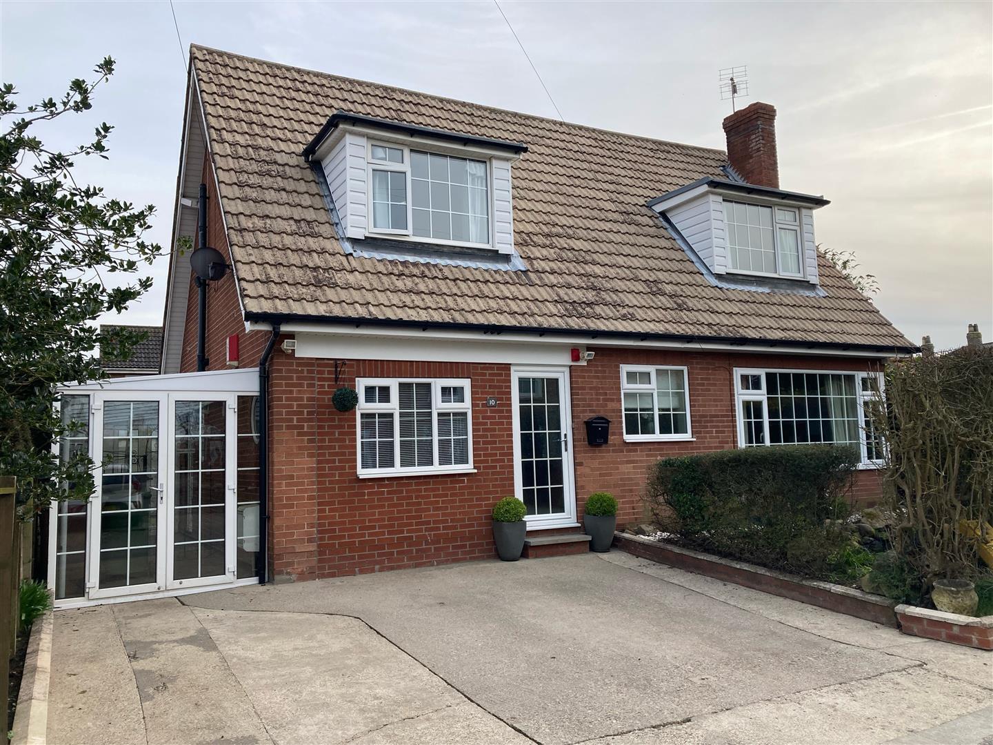 4 bedroom property for sale in Middle Street, Wilberfoss, York £365,000