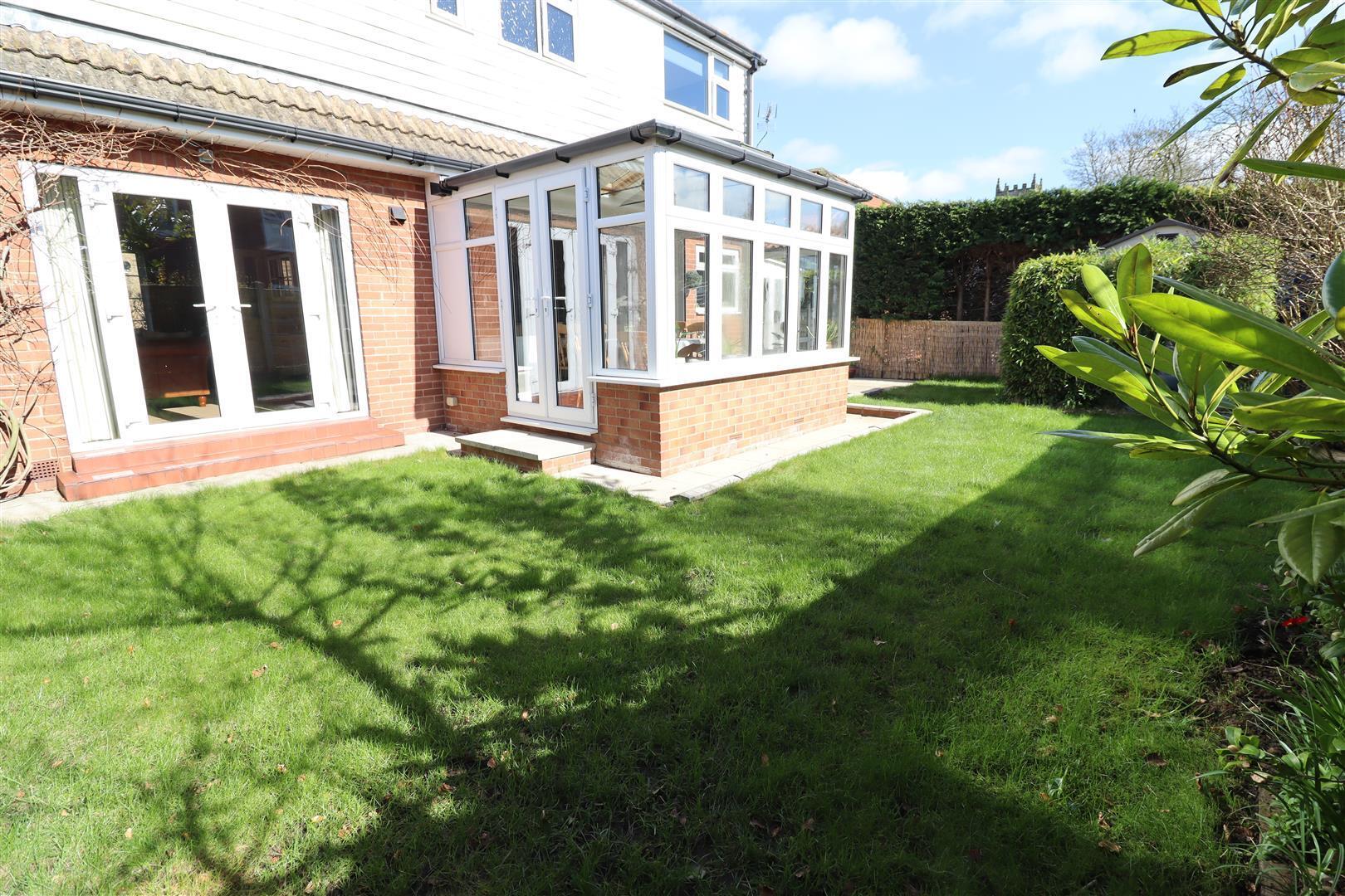4 bedroom property for sale in Middle Street, Wilberfoss, York £365,000
