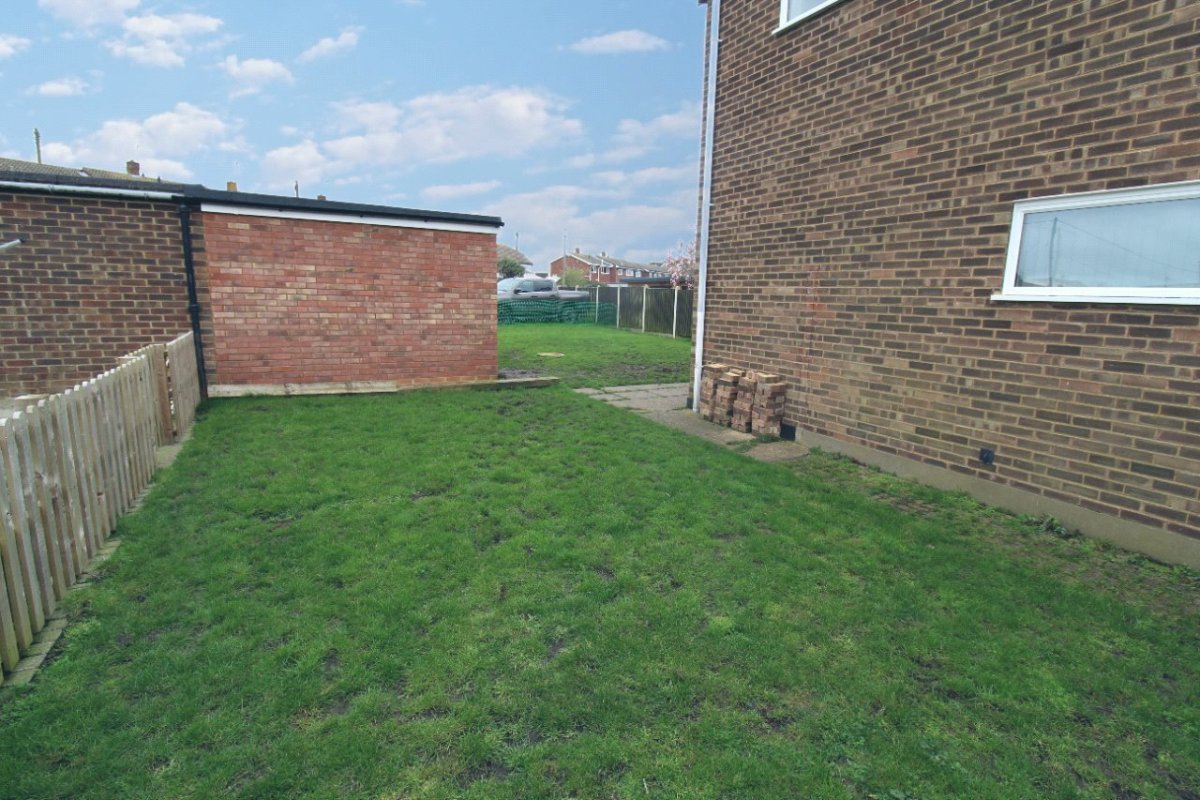 4 bedroom property for sale in Chestnut Path, Canewdon, Rochford, Essex