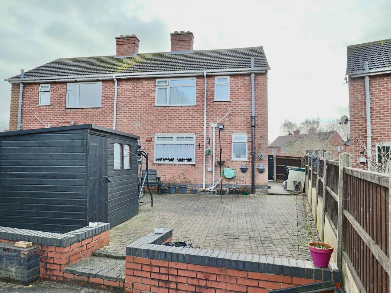2 bedroom property for sale in Higham Way, Burbage, Hinckley Offers