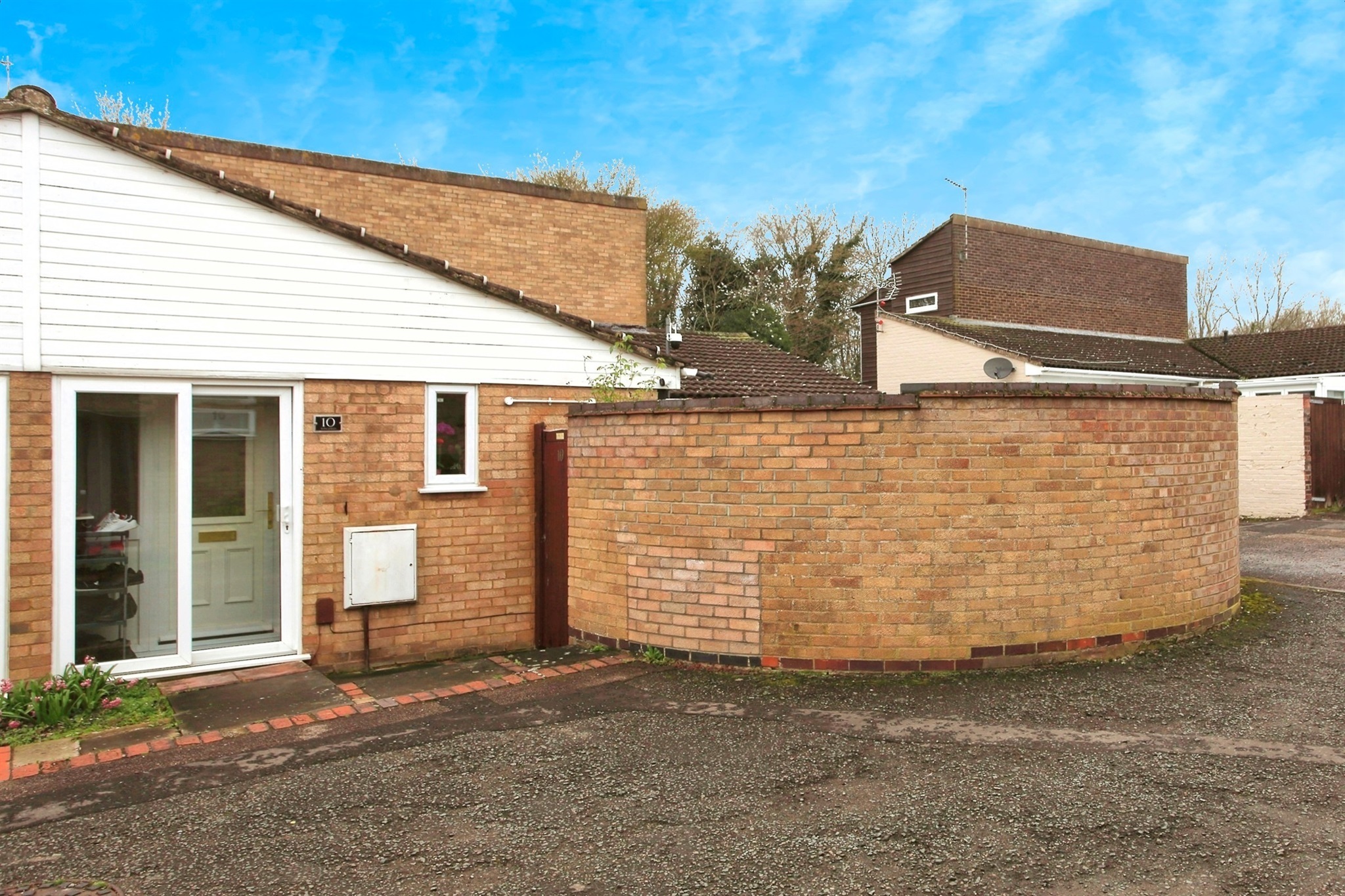 2 bedroom property for sale in Oundle Road, Alwalton, Peterborough £