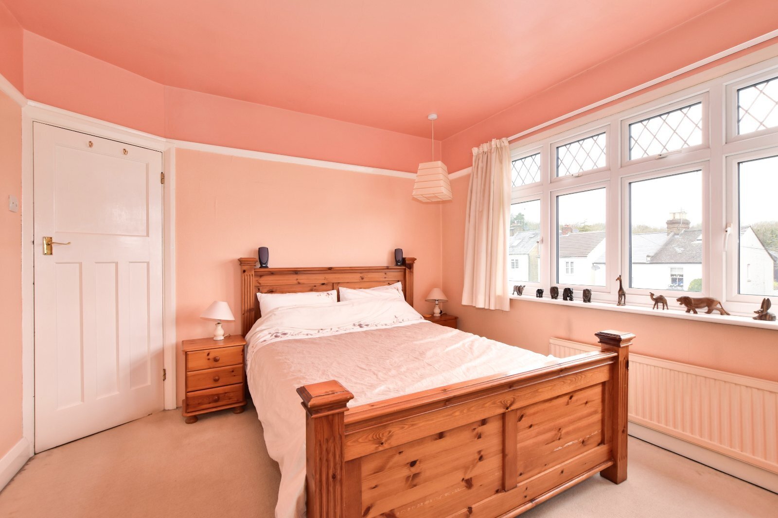 3 bedroom property for sale in Vicarage Lane, Kings Langley, Herts, WD4