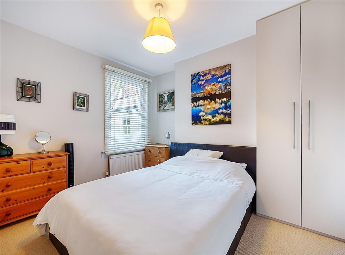 2 bedroom property for sale in Tennyson Road, London NW6 £800,000