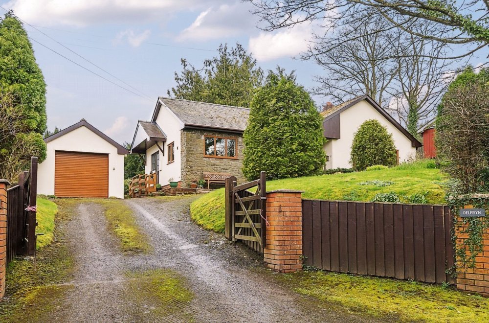 3 bedroom property for sale in Dolau, Llandrindod Wells, Powys, LD1