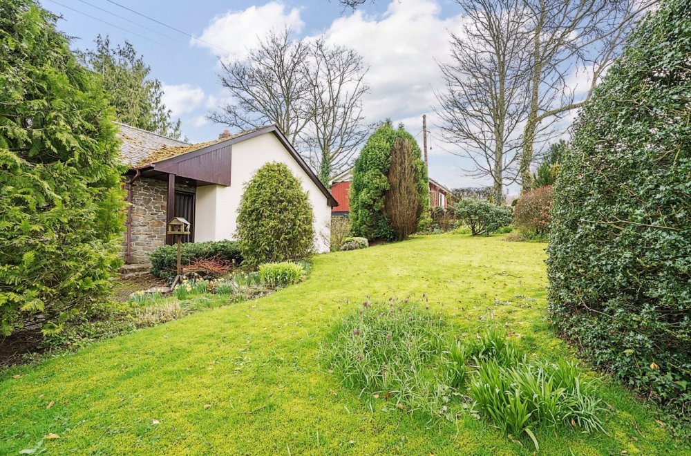 3 bedroom property for sale in Dolau, Llandrindod Wells, Powys, LD1