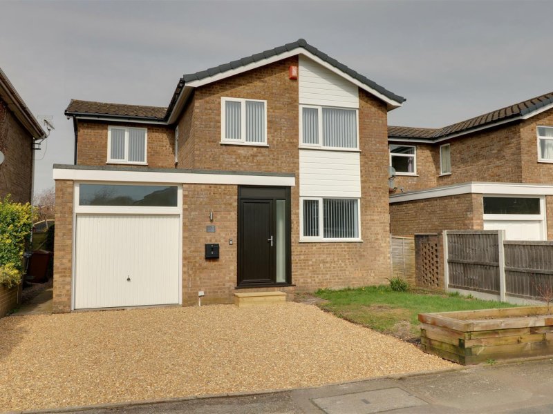 3 bedroom property for sale in Moss Fields, Alsager £220,000