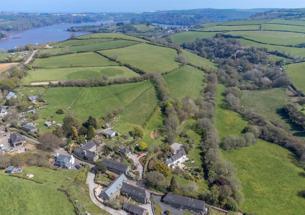Stags 4 bedroom property for sale in East Cornworthy, Totnes