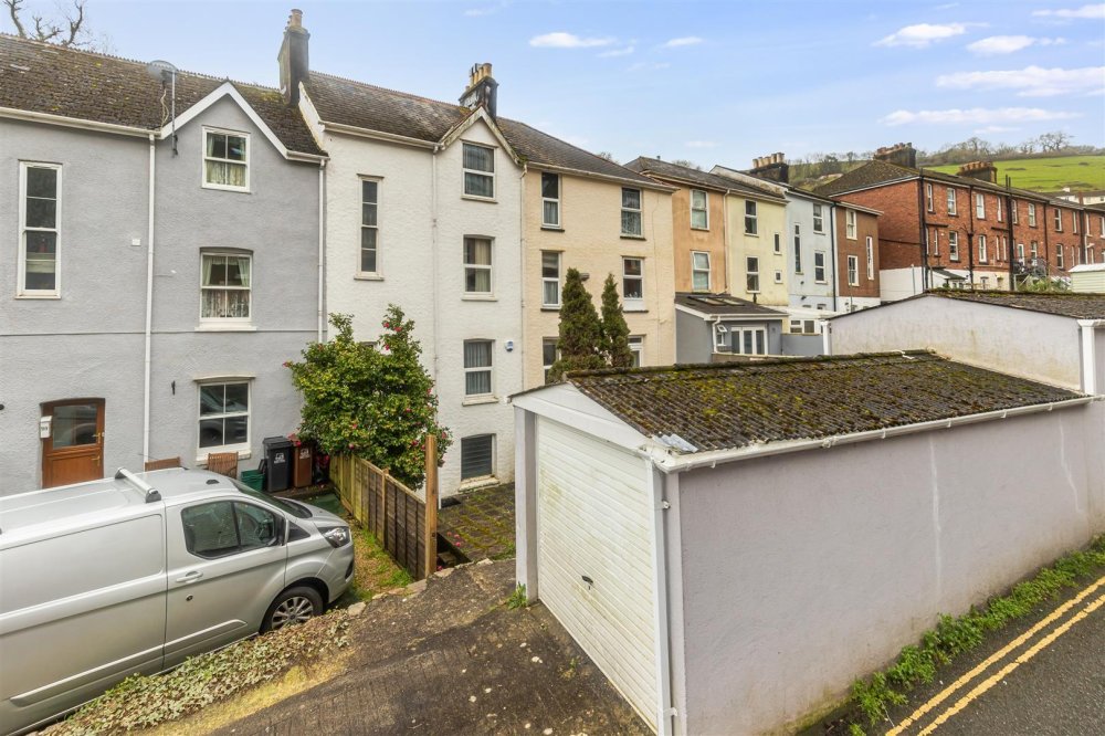 Stags 2 bedroom property for sale in Victoria Road, Dartmouth
