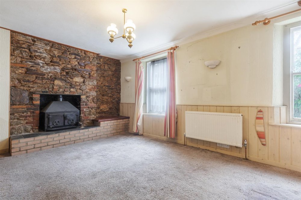 Stags 2 bedroom property for sale in Victoria Road, Dartmouth