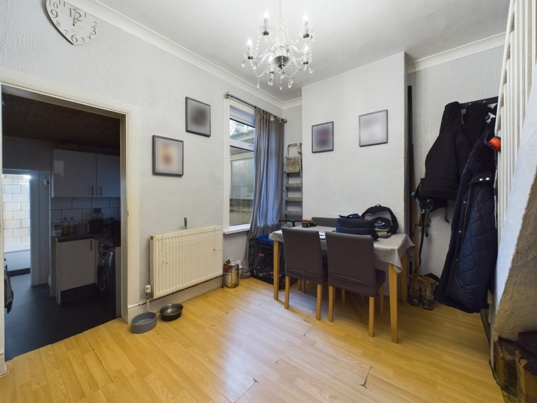 2 bedroom property for sale in Gibbon Road, Newhaven £235,000