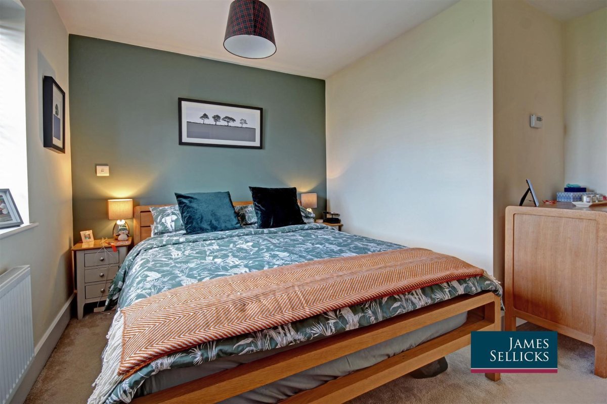 3 bedroom property for sale in Northfield Avenue, Great Bowden, Market