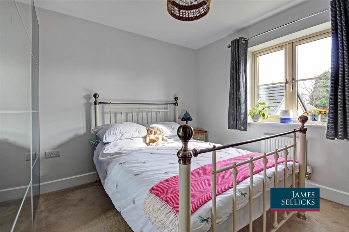 3 bedroom property for sale in Northfield Avenue, Great Bowden, Market