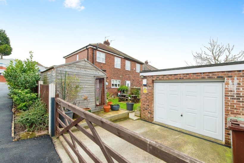 Mill Lane, Pontefract 2 bedroom semidetached house William H Brown