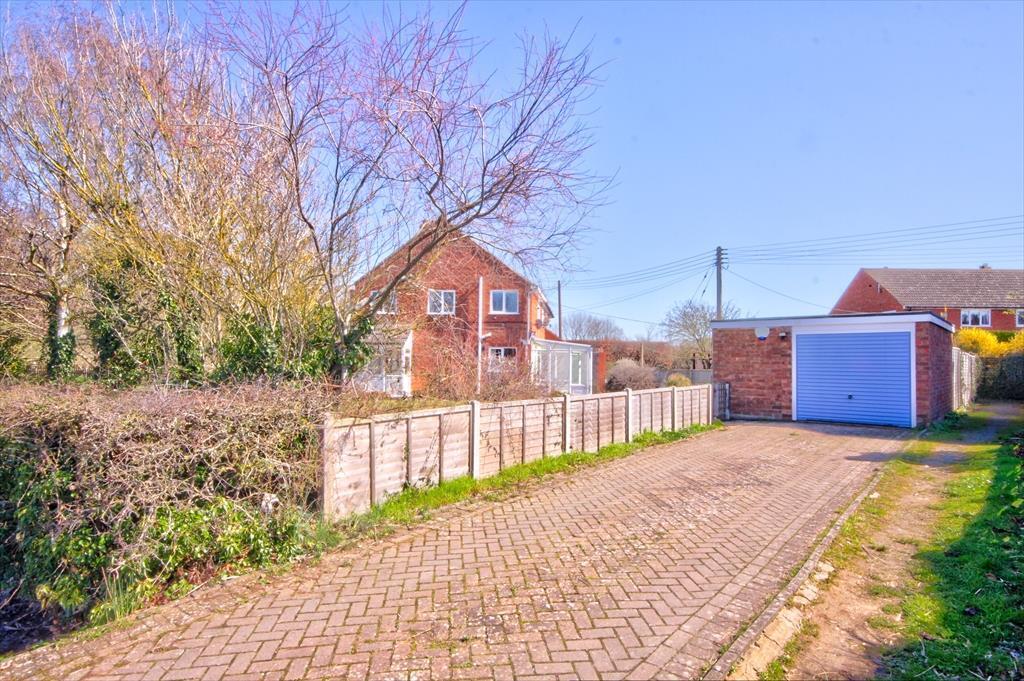 3 bedroom property for sale in High Street, Honeybourne, Evesham £325,000