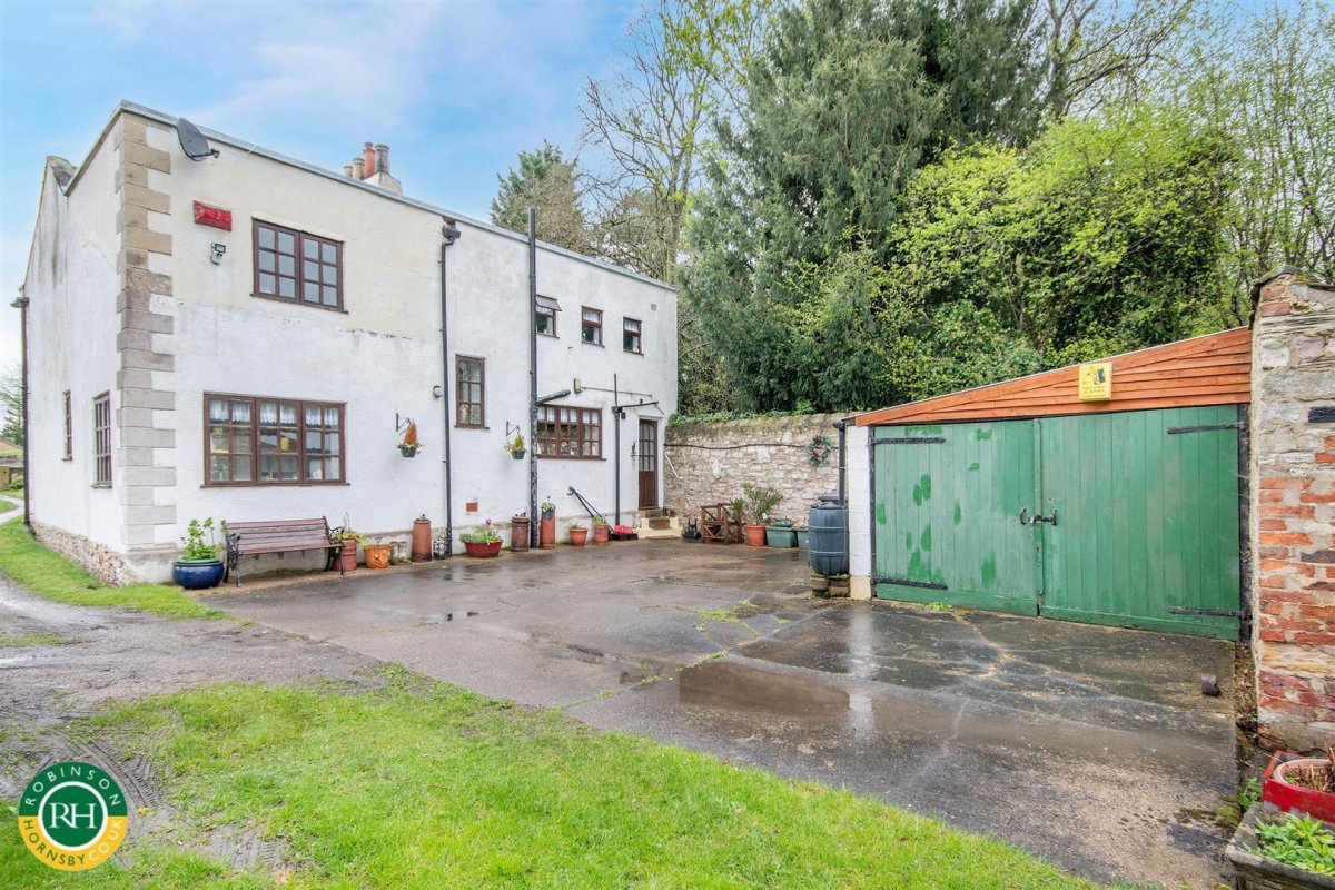 3 bedroom property for sale in The Cottage, Old Skellow, Doncaster