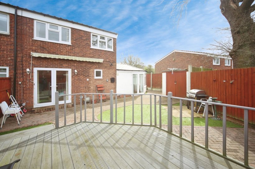 Winslow Close, REDDITCH 3 bedroom end of terrace house Shipways