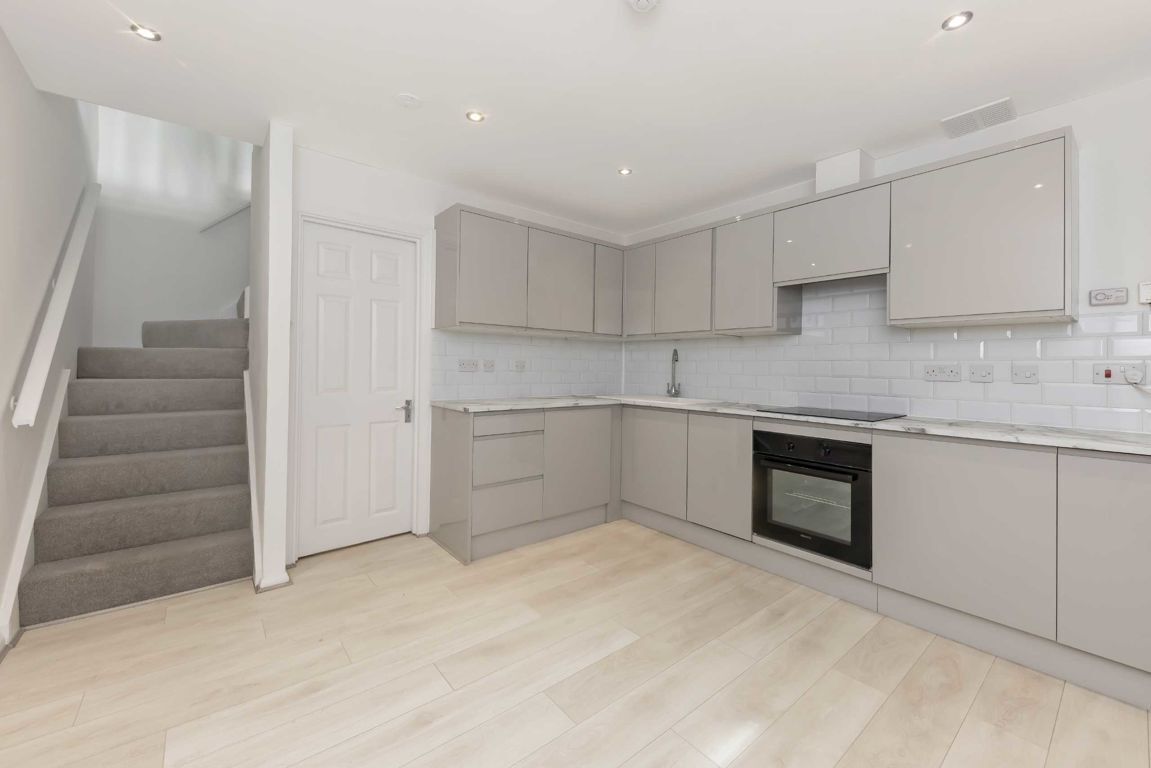 Jacksons 1 bedroom property to let in Pentland Gardens, Wandsworth