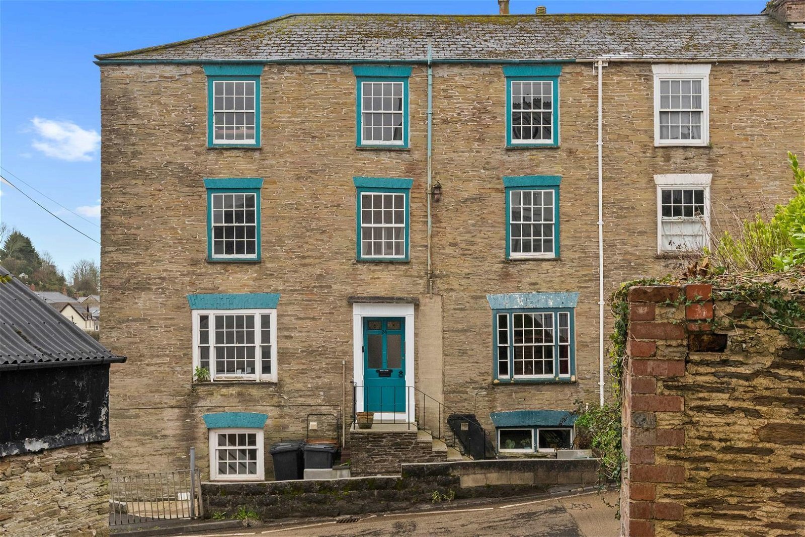 2 bedroom property for sale in Street, Kingsbridge Guide