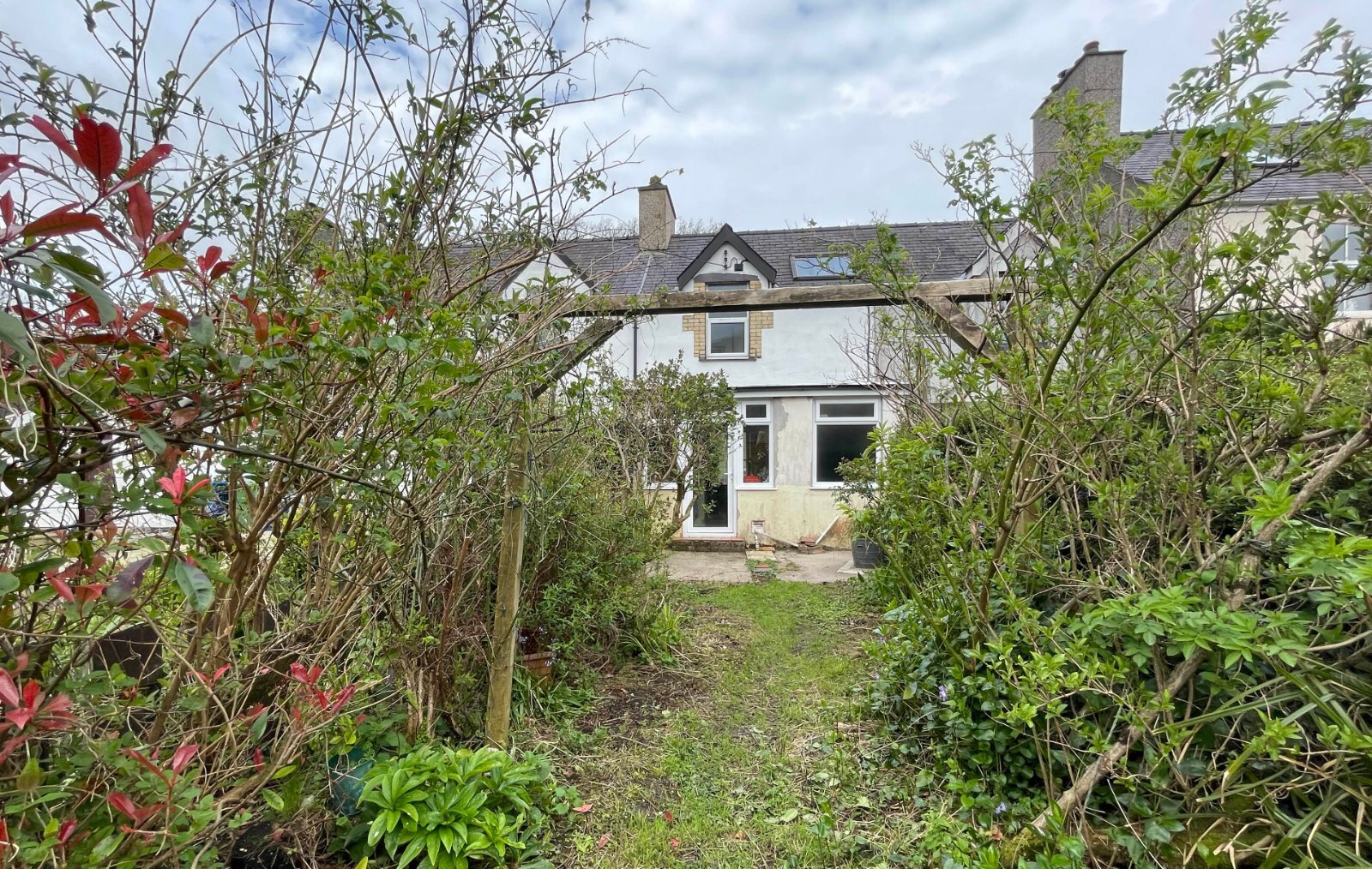 2 bedroom property for sale in Waunfawr, Caernarfon, Gwynedd, LL54 £