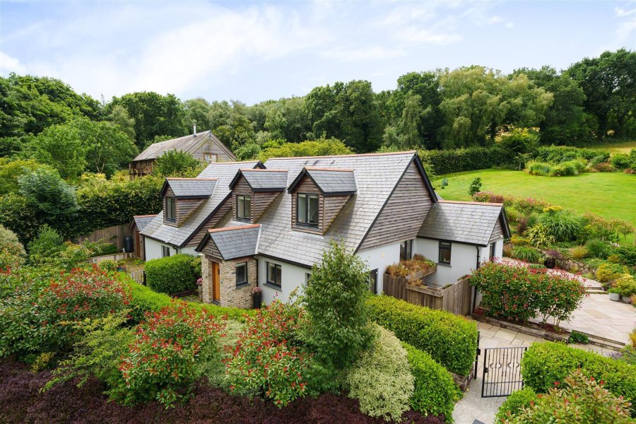 Stags 5 bedroom property for sale in Sticklepath, Okehampton