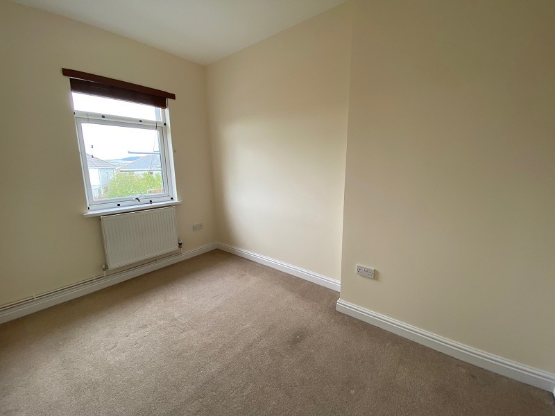 3 bedroom property for sale in School Road, Dyffryn Cellwen, Neath, Neath Port Talbot. £129,950