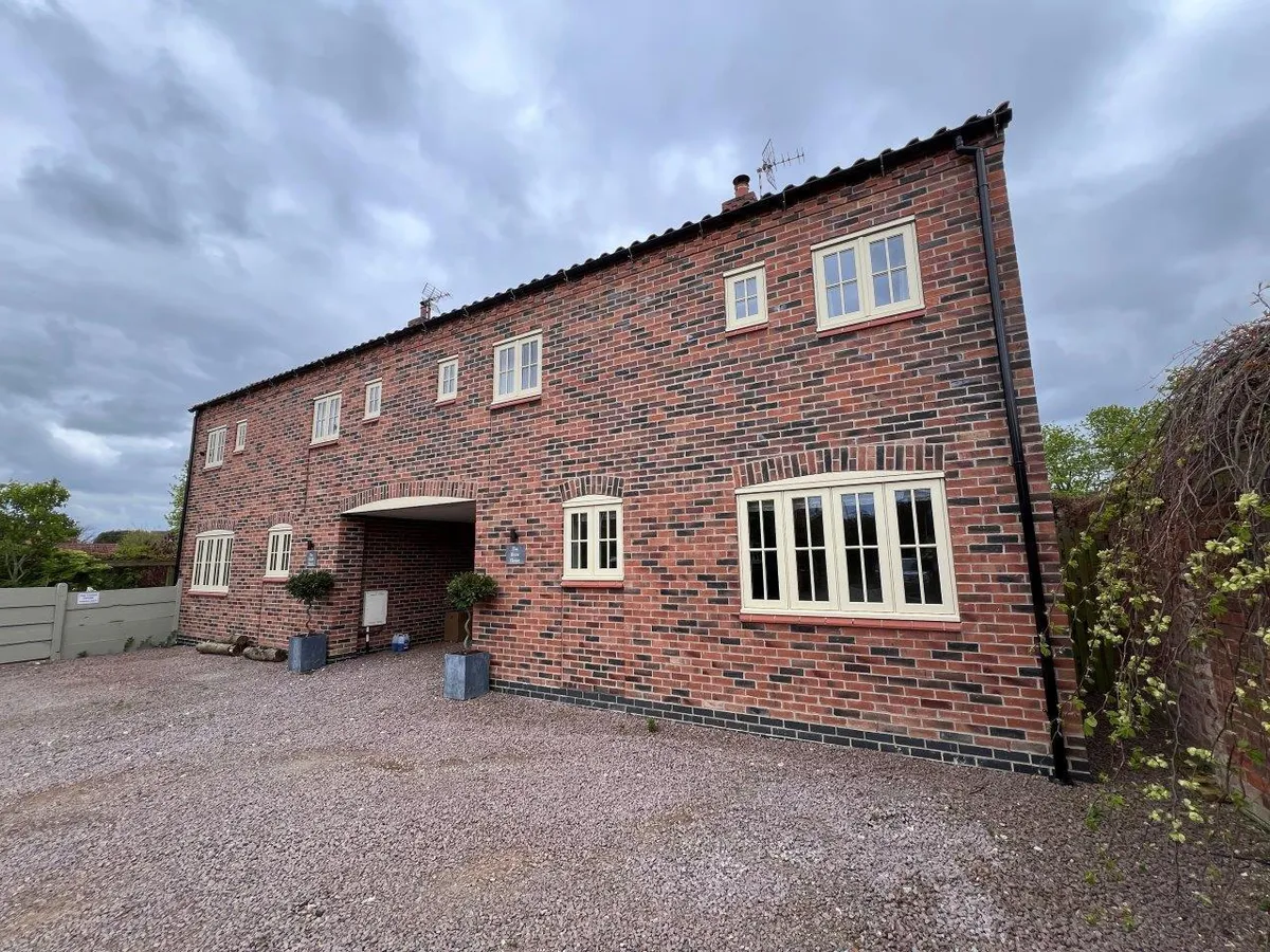 THE BREW HOUSE, DEVON LANE, BOTTESFORD