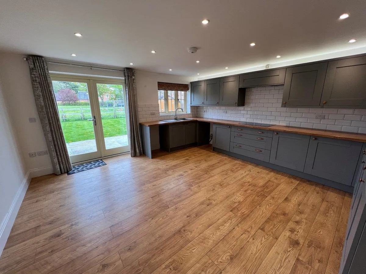 THE BREW HOUSE, DEVON LANE, BOTTESFORD