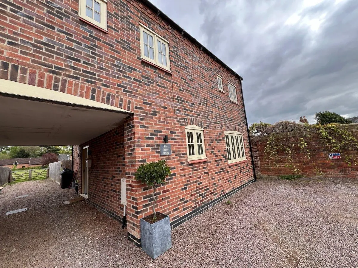 THE BREW HOUSE, DEVON LANE, BOTTESFORD