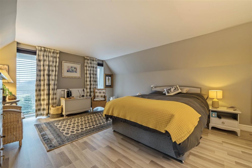 Stags 4 bedroom property for sale in Queenwell, Pymore, Bridport