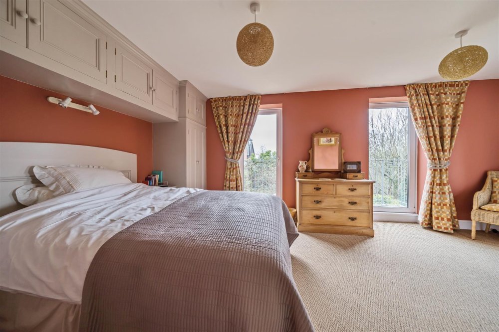 Stags 4 bedroom property for sale in Queenwell, Pymore, Bridport
