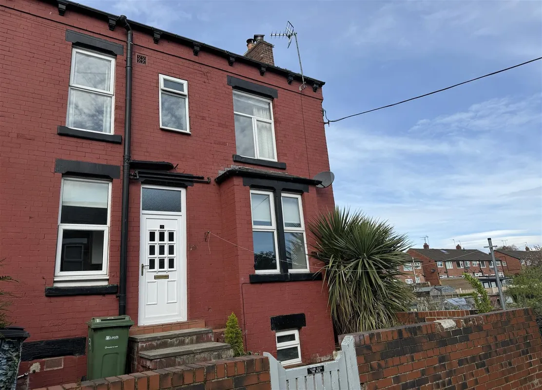 Woodville Avenue, Horsforth, LS18